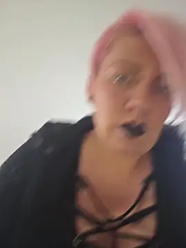 PinkTheHawk online show from May 31, 2026, 2:53 am