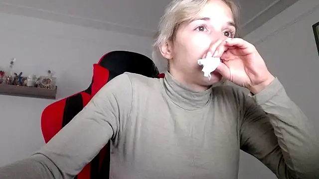 SexxyLety online show from October 18, 2025, 12:06 pm