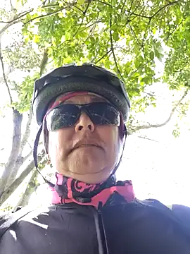 Snapshot of emma_tour chatting on December 3, 2024, 3:11 pm emma tour online show from December 3, 2024, 3:11 pm