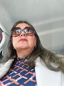 Snapshot of emma_tour chatting on December 11, 2024, 4:31 pm emma tour online show from December 11, 2024, 4:31 pm