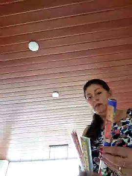 Snapshot of emma_tour chatting on December 21, 2024, 9:58 pm emma tour online show from December 21, 2024, 9:58 pm