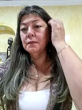 Snapshot of emma_tour chatting on January 17, 2025, 5:08 pm emma tour online show from January 17, 2025, 5:08 pm