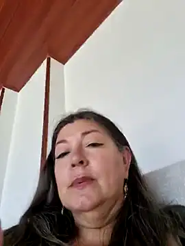 Snapshot of emma_tour chatting on January 20, 2025, 2:14 pm emma tour online show from January 20, 2025, 2:14 pm