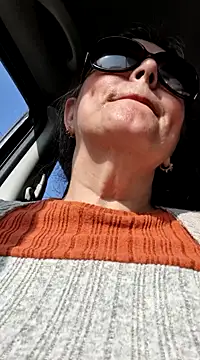 Snapshot of emma_tour chatting on January 21, 2025, 1:54 pm emma tour online show from January 21, 2025, 1:54 pm