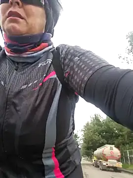 Snapshot of emma_tour chatting on February 12, 2025, 2:10 pm emma tour online show from February 12, 2025, 2:10 pm