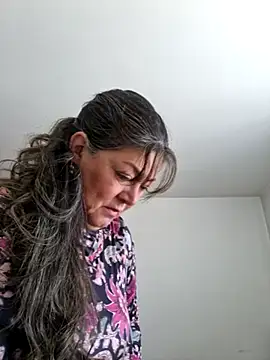 Snapshot of emma_tour chatting on February 21, 2025, 3:21 pm emma tour online show from February 21, 2025, 3:21 pm