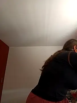 Snapshot of emma_tour chatting on September 16, 2025, 3:02 pm emma tour online show from September 16, 2025, 3:02 pm