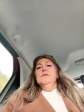 Snapshot of emma_tour chatting on September 30, 2025, 2:33 pm emma tour online show from September 30, 2025, 2:33 pm