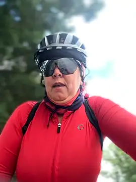 Snapshot of emma_tour chatting on November 16, 2025, 4:23 pm emma tour online show from November 16, 2025, 4:23 pm