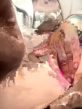 Snapshot of emma_tour chatting on November 27, 2025, 3:58 pm emma tour online show from November 27, 2025, 3:58 pm