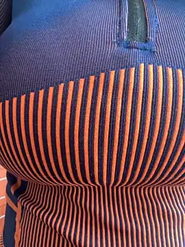 Snapshot of emma_tour chatting on November 28, 2025, 3:58 pm emma tour online show from November 28, 2025, 3:58 pm