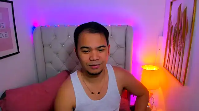 Snapshot of AsianZero chatting on February 2, 2025, 5:04 pm AsianZero online show from February 2, 2025, 5:04 pm