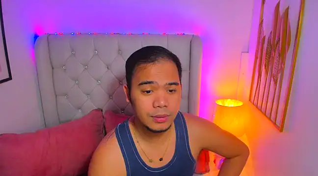 Snapshot of AsianZero chatting on February 3, 2025, 5:24 pm AsianZero online show from February 3, 2025, 5:24 pm