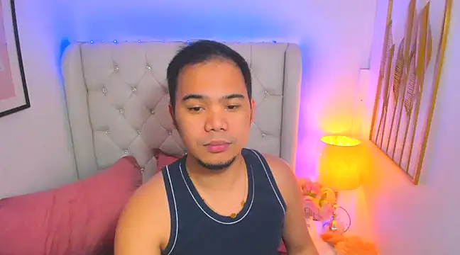 Snapshot of AsianZero chatting on February 5, 2025, 5:20 pm AsianZero online show from February 5, 2025, 5:20 pm