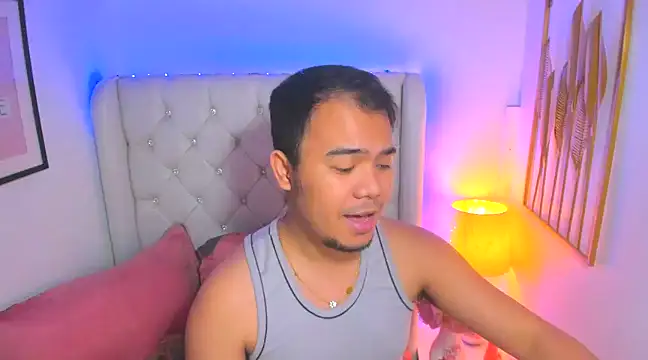 Snapshot of AsianZero chatting on February 6, 2025, 8:34 pm AsianZero online show from February 6, 2025, 8:34 pm