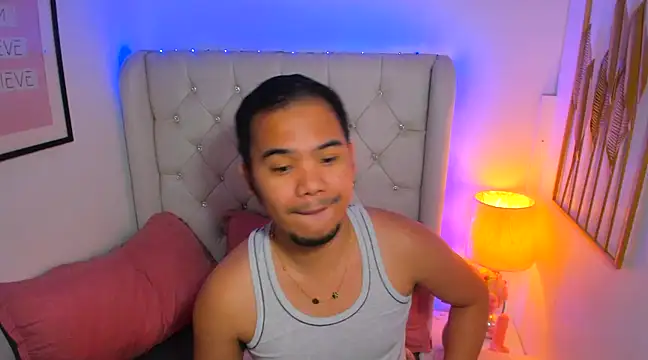 Snapshot of AsianZero chatting on February 8, 2025, 9:25 pm AsianZero online show from February 8, 2025, 9:25 pm