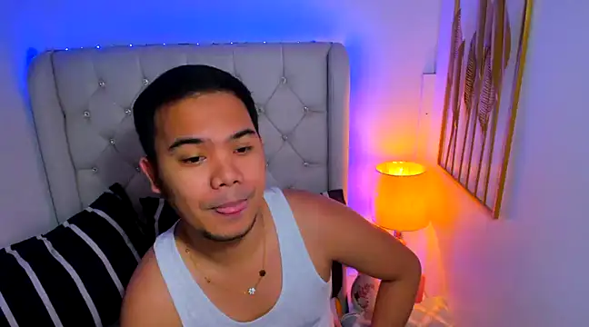 Snapshot of AsianZero chatting on February 10, 2025, 5:09 pm AsianZero online show from February 10, 2025, 5:09 pm