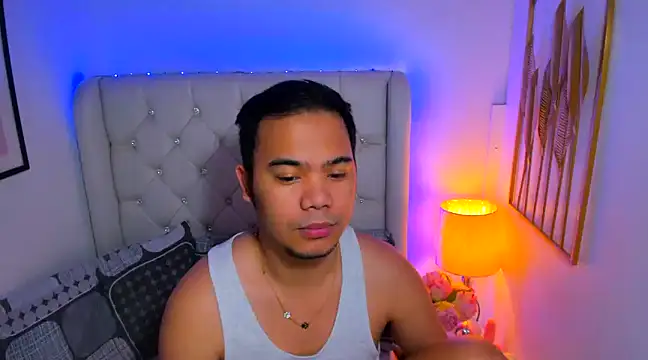 Snapshot of AsianZero chatting on February 11, 2025, 7:54 am AsianZero online show from February 11, 2025, 7:54 am