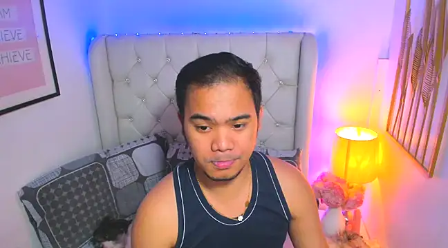 Snapshot of AsianZero chatting on February 14, 2025, 8:26 pm AsianZero online show from February 14, 2025, 8:26 pm