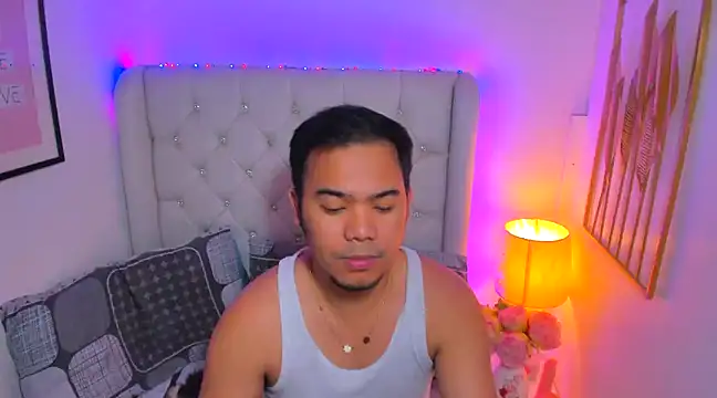 Snapshot of AsianZero chatting on February 15, 2025, 9:15 pm AsianZero online show from February 15, 2025, 9:15 pm