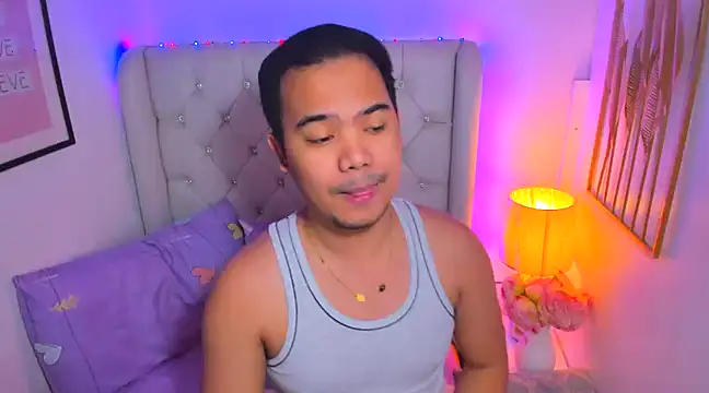 Snapshot of AsianZero chatting on February 19, 2025, 4:55 pm AsianZero online show from February 19, 2025, 4:55 pm