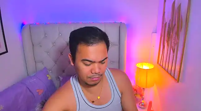 Snapshot of AsianZero chatting on February 19, 2025, 7:59 pm AsianZero online show from February 19, 2025, 7:59 pm