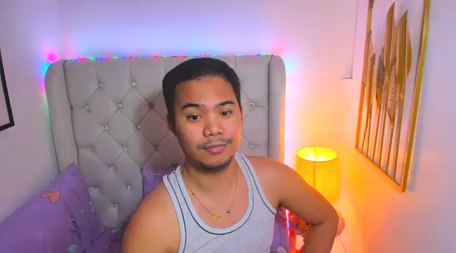 Snapshot of AsianZero chatting on February 20, 2025, 8:14 pm AsianZero online show from February 20, 2025, 8:14 pm