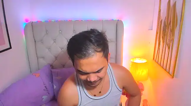 Snapshot of AsianZero chatting on February 21, 2025, 7:12 am AsianZero online show from February 21, 2025, 7:12 am