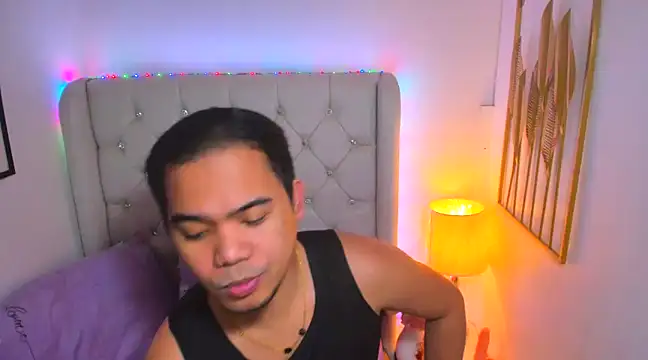 Snapshot of AsianZero chatting on February 22, 2025, 5:46 pm AsianZero online show from February 22, 2025, 5:46 pm