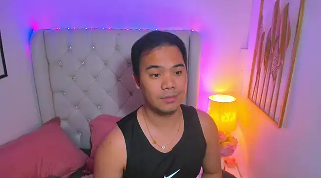 Snapshot of AsianZero chatting on March 4, 2025, 8:16 pm AsianZero online show from March 4, 2025, 8:16 pm