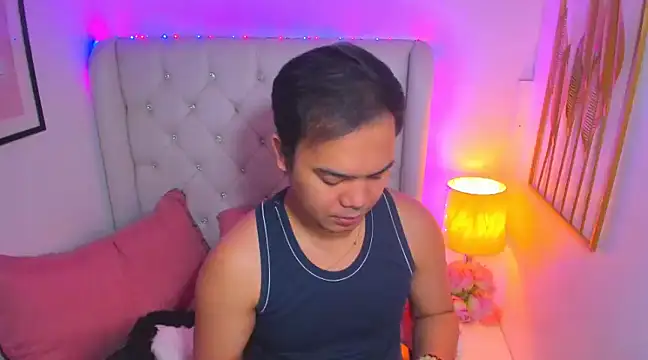 Snapshot of AsianZero chatting on March 8, 2025, 8:11 am AsianZero online show from March 8, 2025, 8:11 am