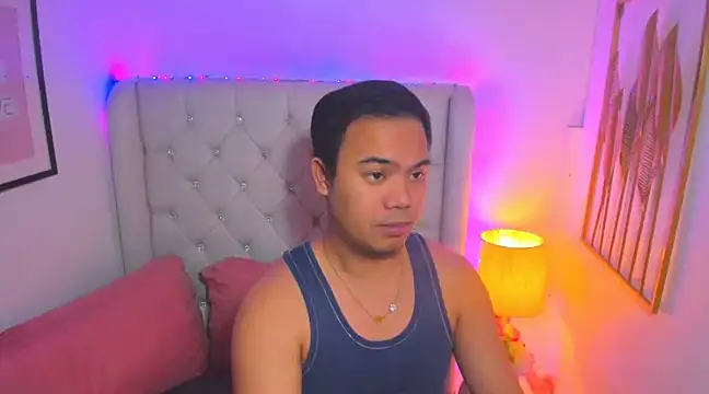 Snapshot of AsianZero chatting on March 12, 2025, 6:00 pm AsianZero online show from March 12, 2025, 6:00 pm