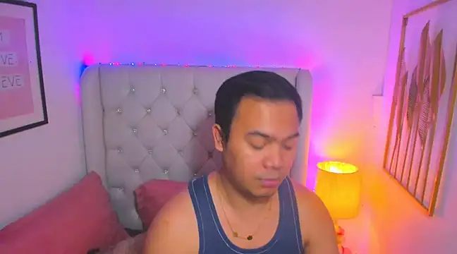 Snapshot of AsianZero chatting on March 12, 2025, 9:03 pm AsianZero online show from March 12, 2025, 9:03 pm