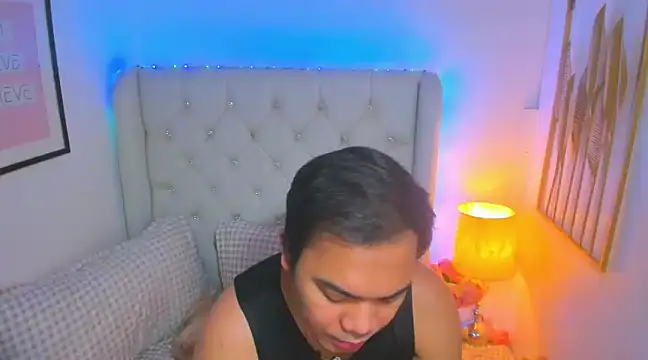 Snapshot of AsianZero chatting on March 16, 2025, 7:17 pm AsianZero online show from March 16, 2025, 7:17 pm