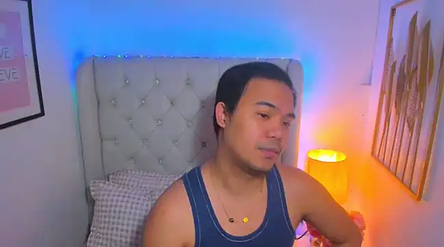 Snapshot of AsianZero chatting on March 19, 2025, 4:34 pm AsianZero online show from March 19, 2025, 4:34 pm