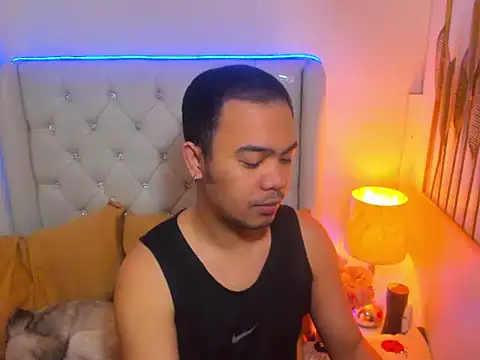 Snapshot of AsianZero chatting on March 8, 2026, 5:17 pm AsianZero online show from March 8, 2026, 5:17 pm