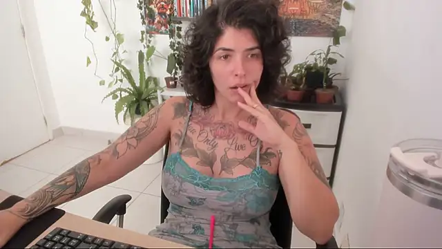 Snapshot of TaliMajesty chatting on September 28, 2025, 6:46 pm TaliMajesty online show from September 28, 2025, 6:46 pm