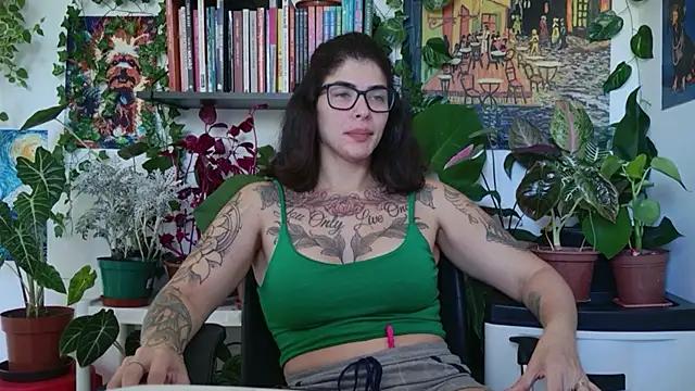 Snapshot of TaliMajesty chatting on April 9, 2026, 10:09 am TaliMajesty online show from April 9, 2026, 10:09 am
