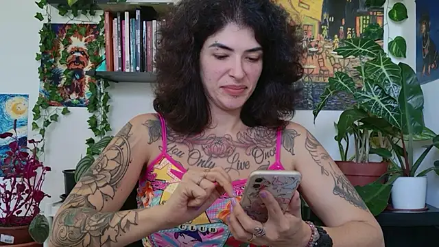 Snapshot of TaliMajesty chatting on April 21, 2026, 10:10 am TaliMajesty online show from April 21, 2026, 10:10 am