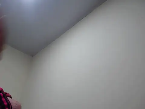 Snapshot of Mia_davis01 chatting on November 9, 2025, 5:50 am Mia davis01 online show from November 9, 2025, 5:50 am