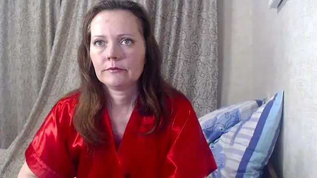 Snapshot of SheLion chatting on December 14, 2025, 4:34 pm SheLion online show from December 14, 2025, 4:34 pm