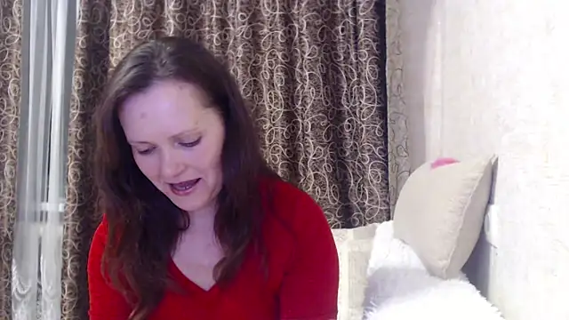 Snapshot of SheLion chatting on February 14, 2026, 4:15 pm SheLion online show from February 14, 2026, 4:15 pm