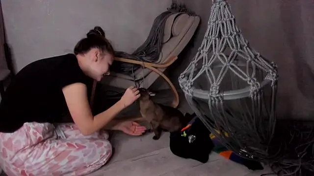 why again me online show from February 22, 2025, 6:41 pm