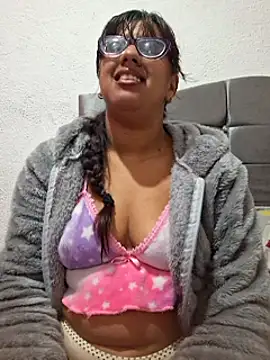Snapshot of ZaidaWet chatting on January 22, 2025, 2:14 pm ZaidaWet online show from January 22, 2025, 2:14 pm