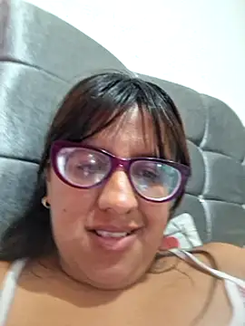 Snapshot of ZaidaWet chatting on February 3, 2025, 5:24 pm ZaidaWet online show from February 3, 2025, 5:24 pm