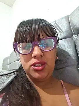 Snapshot of ZaidaWet chatting on March 18, 2025, 5:42 pm ZaidaWet online show from March 18, 2025, 5:42 pm