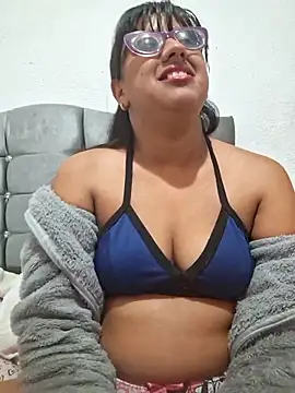 Snapshot of ZaidaWet chatting on March 22, 2025, 2:47 pm ZaidaWet online show from March 22, 2025, 2:47 pm