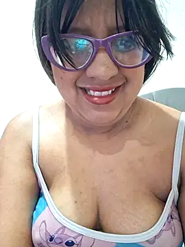 Snapshot of ZaidaWet chatting on September 19, 2025, 11:55 am ZaidaWet online show from September 19, 2025, 11:55 am