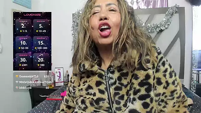 matureluna online show from February 19, 2025, 10:42 pm