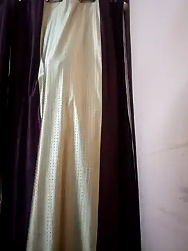 Snapshot of LadyloverSameer chatting on February 8, 2025, 1:11 pm LadyloverSameer online show from February 8, 2025, 1:11 pm